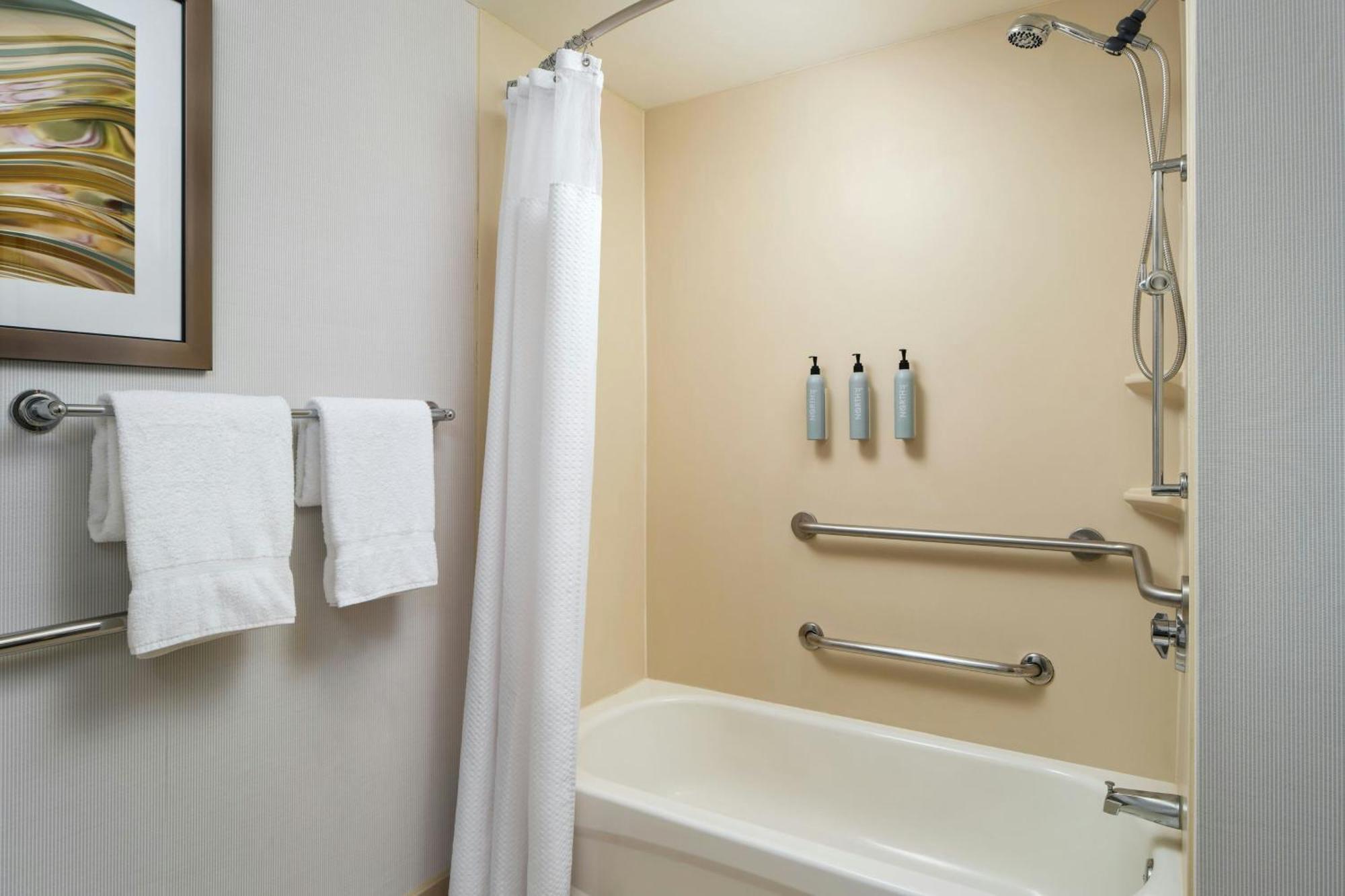 Courtyard By Marriott Akron Stow Ngoại thất bức ảnh