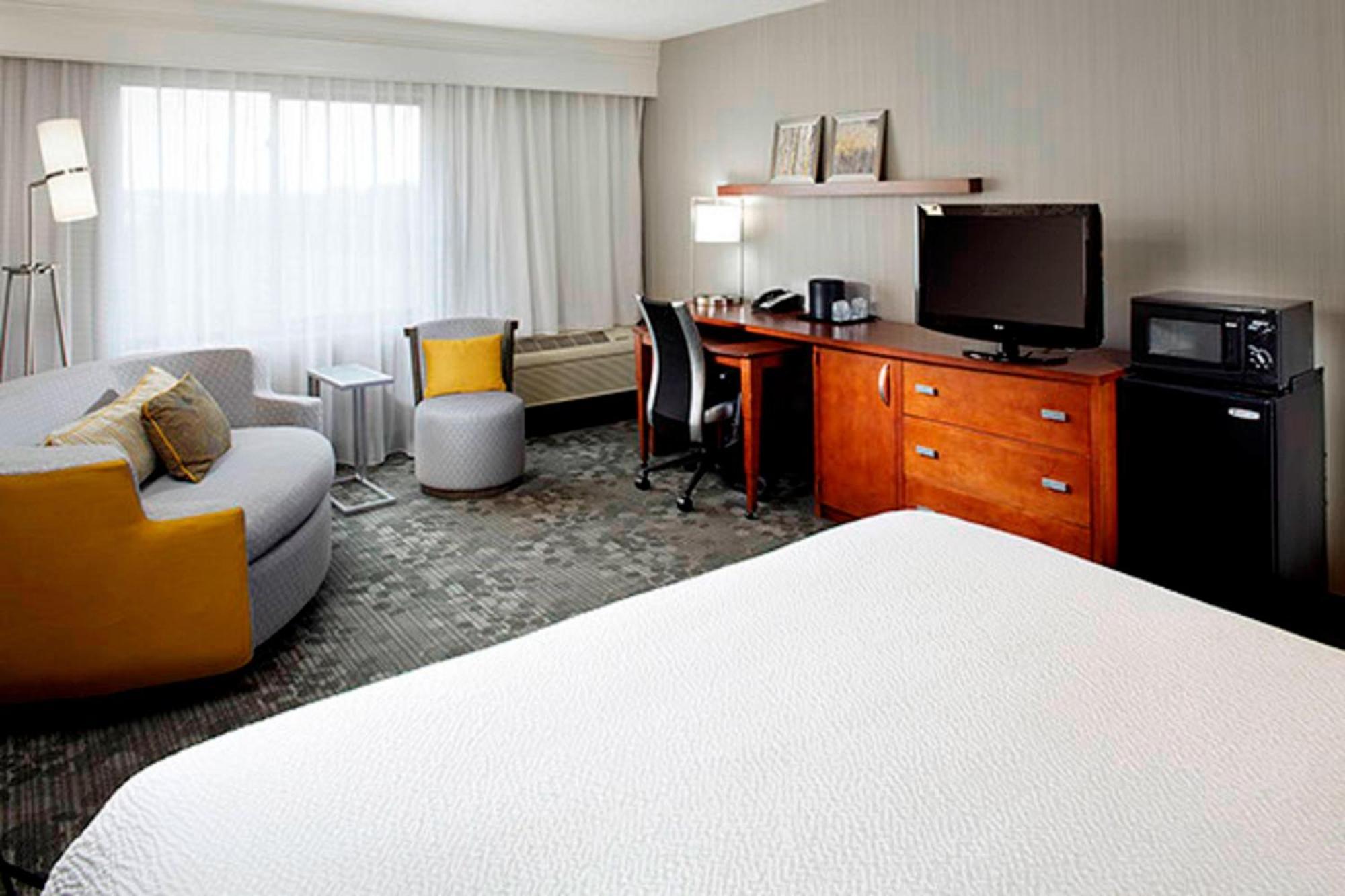 Courtyard By Marriott Akron Stow Ngoại thất bức ảnh